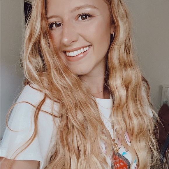 Meet your Posher, Haley - Picture 1 of 1